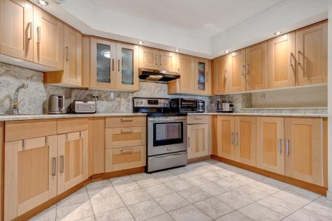 1021 Harmon Cove Tower Secaucus NJ 07094