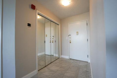 1021 Harmon Cove Tower Secaucus NJ 07094