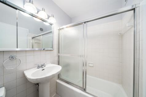 6040 Boulevard East West New York NJ 07093