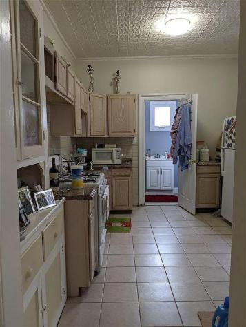 41 Hutton Street Jersey City NJ 07307
