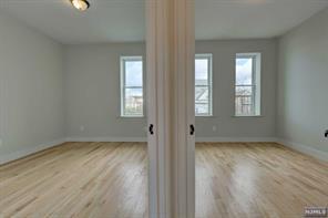 618 14th Street Union City NJ 07087