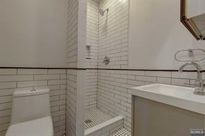 618 14th Street Union City NJ 07087