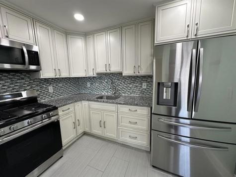 374 Cator Avenue Bayonne NJ 07002