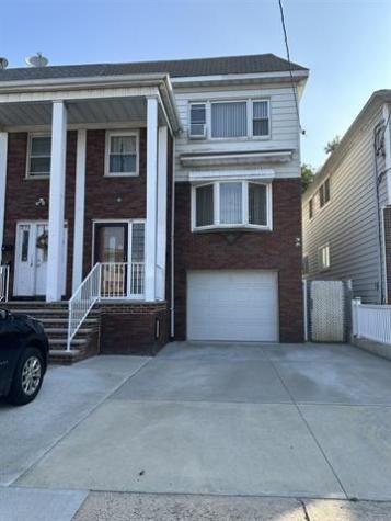 374 Cator Avenue Bayonne NJ 07002