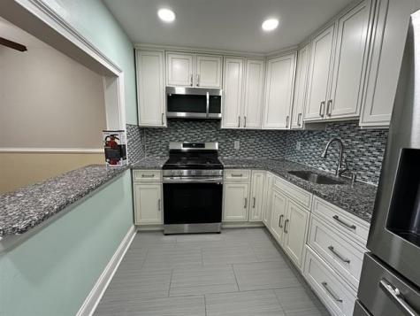 374 Cator Avenue Bayonne NJ 07002