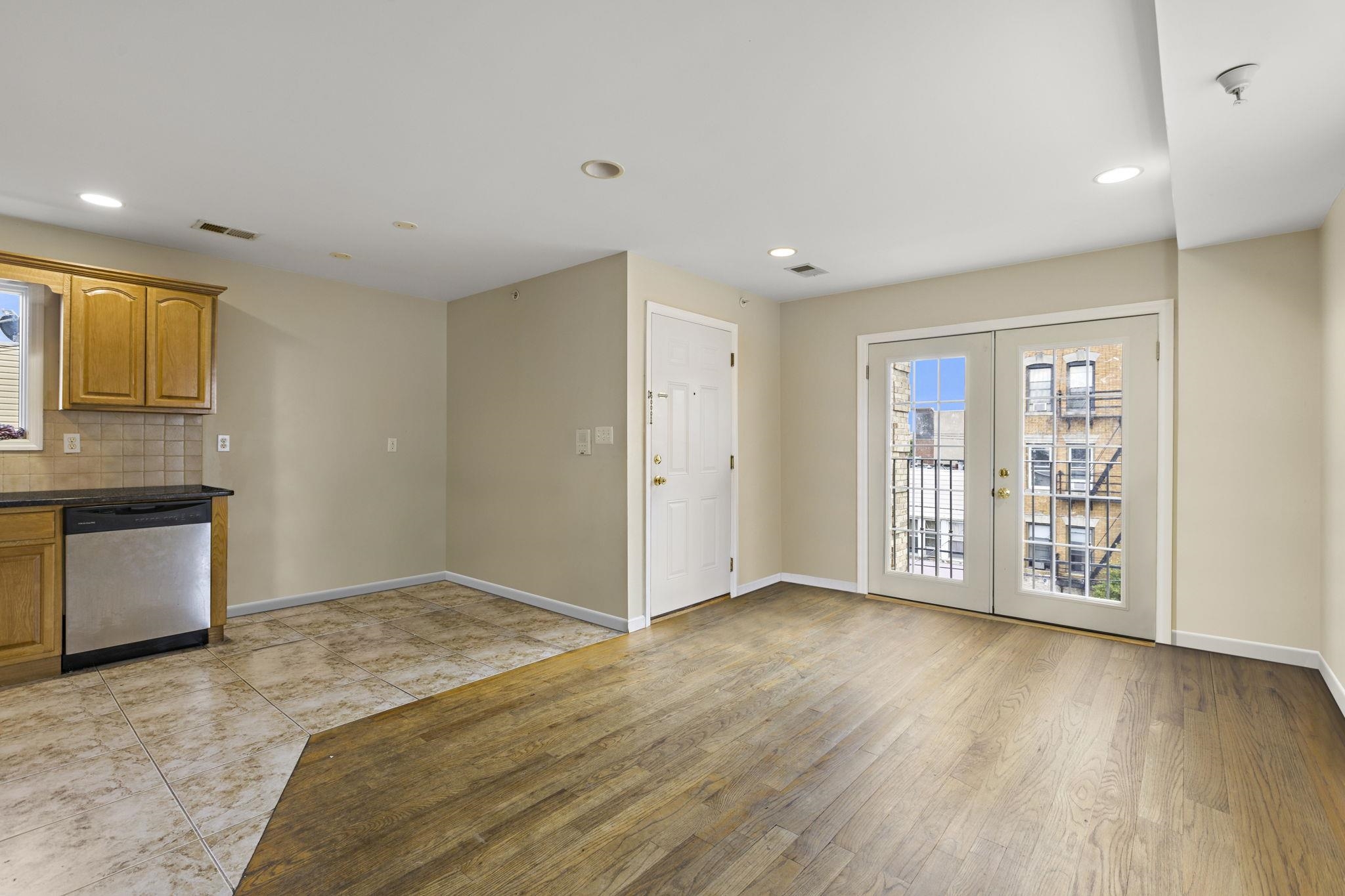 304 49th Street Union City NJ 07087