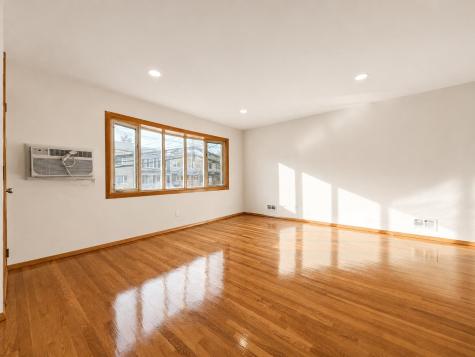 336 Avenue E Bayonne NJ 07002