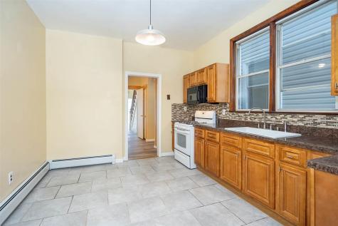 13 East 52nd Street Bayonne NJ 07002