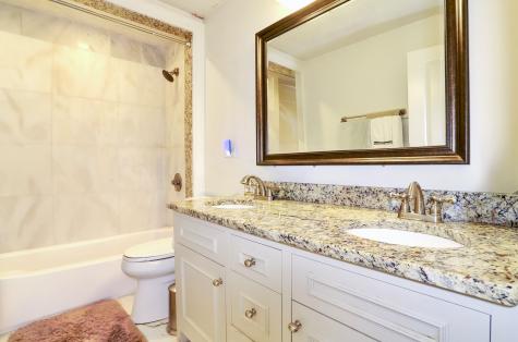 20 Franklin Avenue Wallington NJ 07057