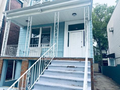 84 Waverly Street Jersey City NJ 07306-2407