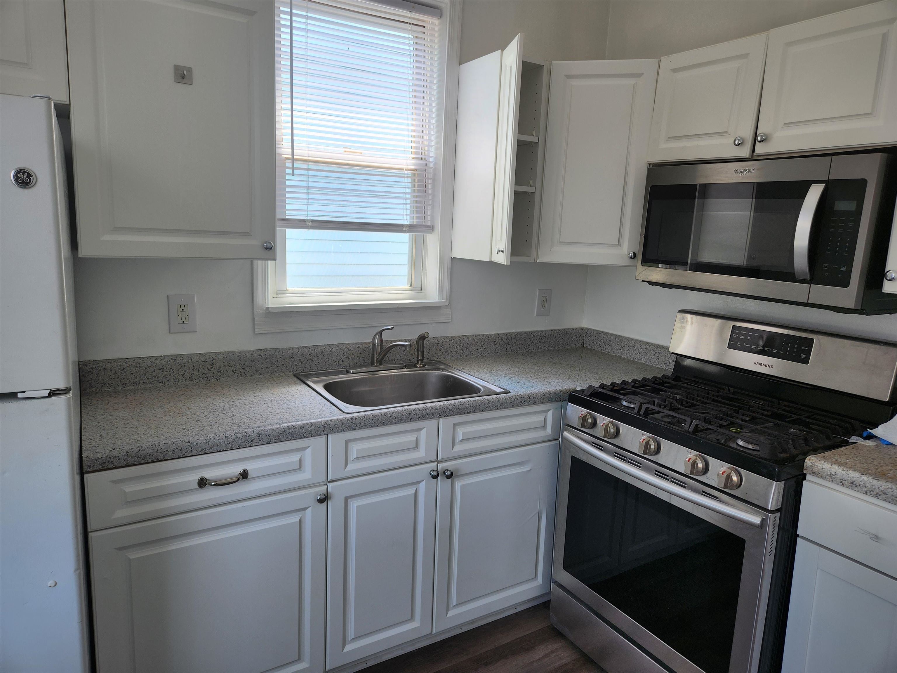 14 East Bidwell Avenue Jersey City NJ 07305