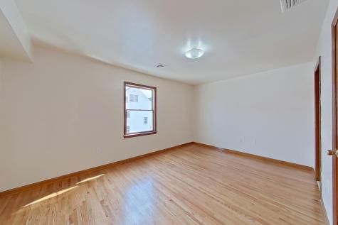55 Ferguson Street Newark NJ 07105-2885