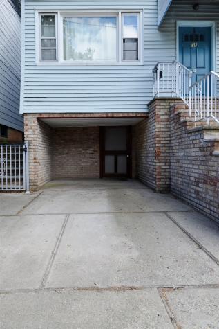 38 East 41st Street Bayonne NJ 07002