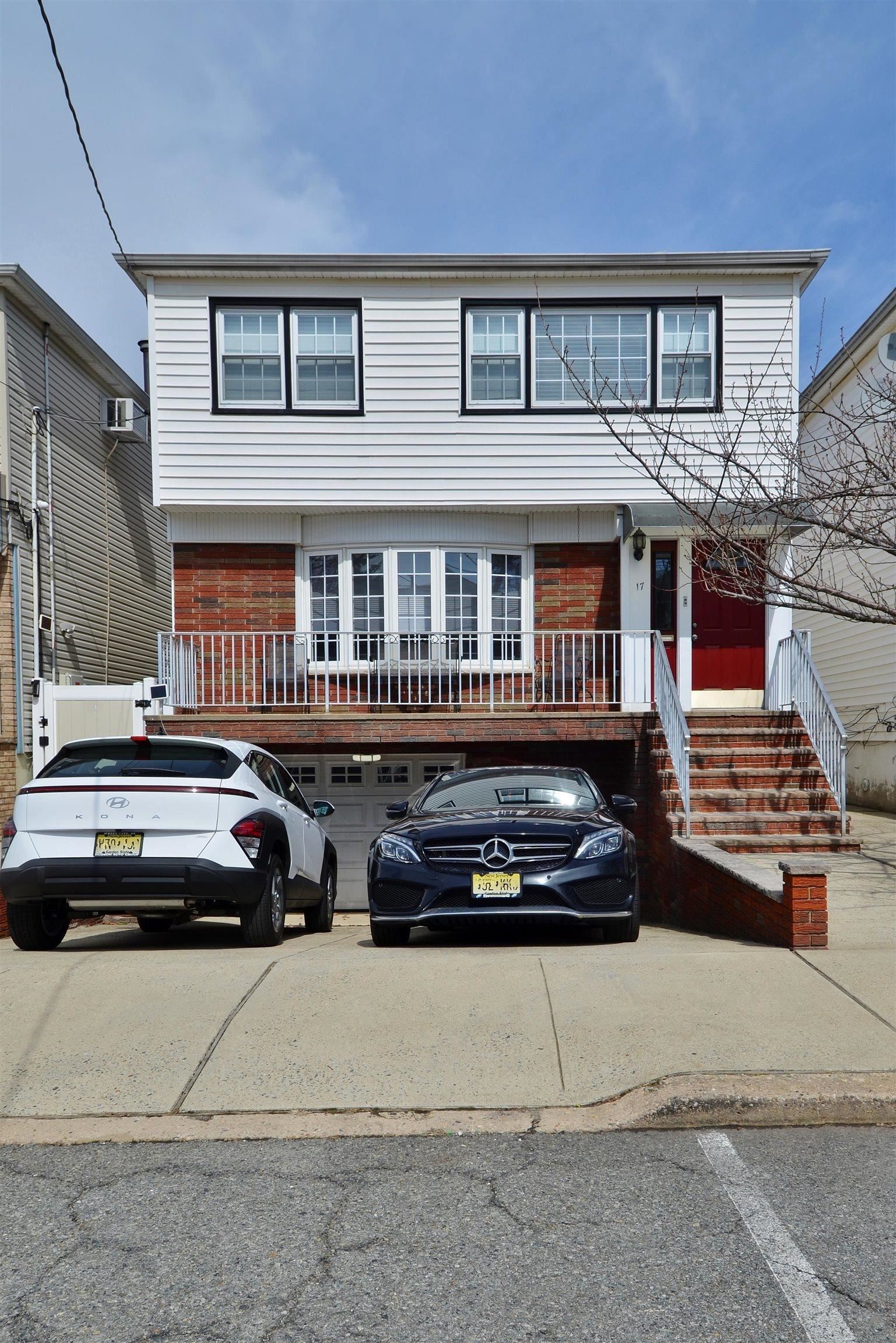17 Centre Lane Bayonne NJ 07002