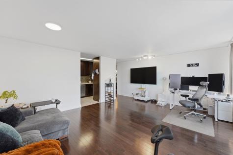 6050 Boulevard East West New York NJ 07093