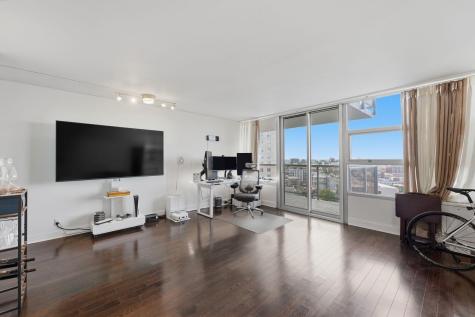 6050 Boulevard East West New York NJ 07093