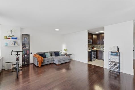 6050 Boulevard East West New York NJ 07093