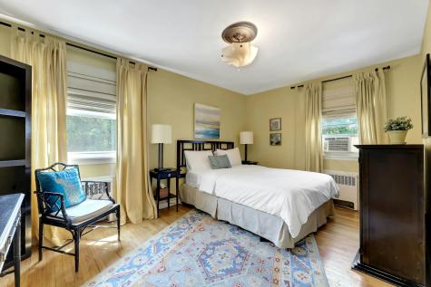 27 73rd Street North Bergen NJ 07047