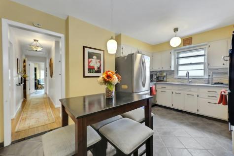 27 73rd Street North Bergen NJ 07047
