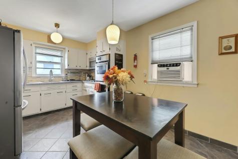 27 73rd Street North Bergen NJ 07047