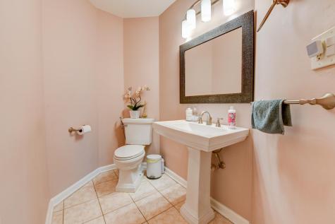 572 Sanderling Court Secaucus NJ 07094