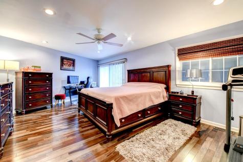 572 Sanderling Court Secaucus NJ 07094