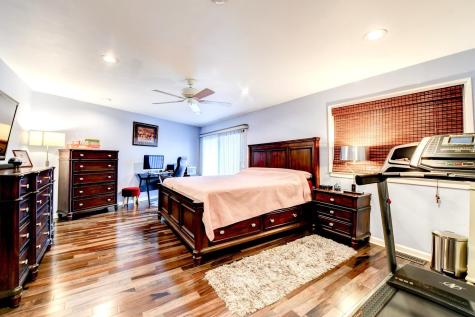 572 Sanderling Court Secaucus NJ 07094