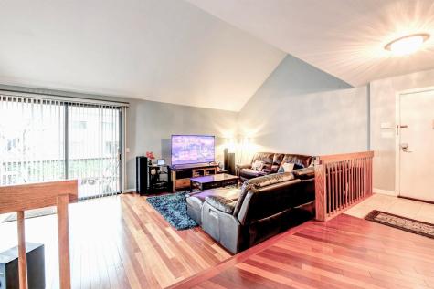 572 Sanderling Court Secaucus NJ 07094
