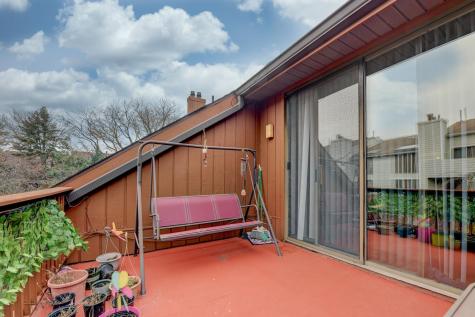572 Sanderling Court Secaucus NJ 07094