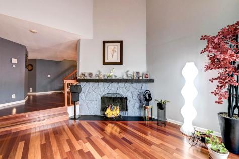 572 Sanderling Court Secaucus NJ 07094