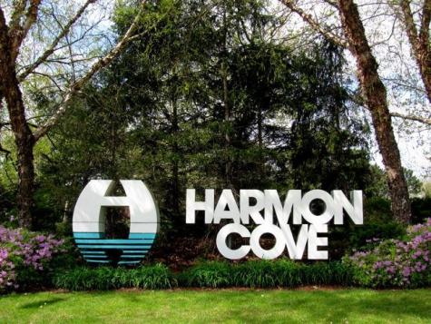 572 Sanderling Court Secaucus NJ 07094