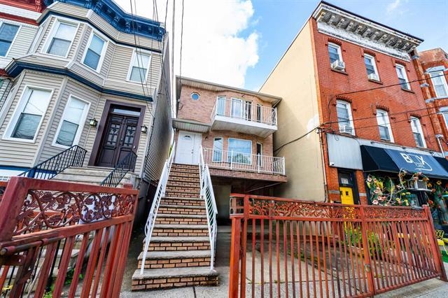 113 Palisade Avenue Jersey City NJ 07306