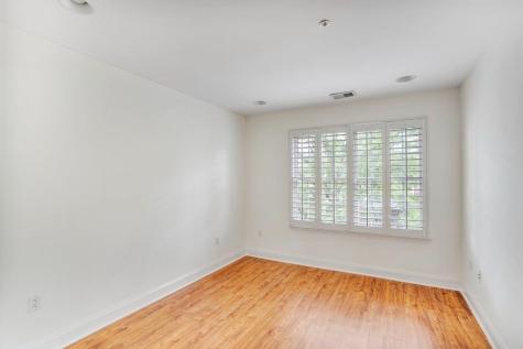 100 Abbie Court Guttenberg NJ 07093