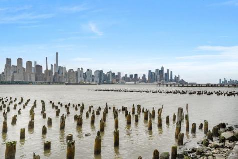 100 Abbie Court Guttenberg NJ 07093