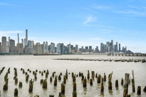 100 Abbie Court Guttenberg NJ 07093