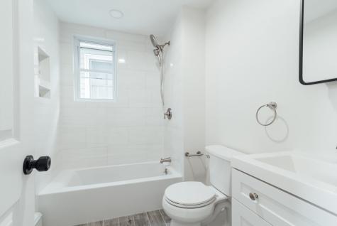 27 West 52nd Street Bayonne NJ 07002