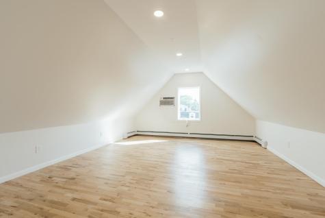 27 West 52nd Street Bayonne NJ 07002