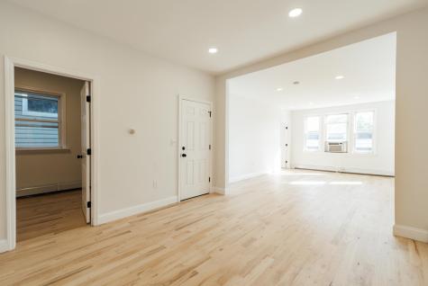 27 West 52nd Street Bayonne NJ 07002