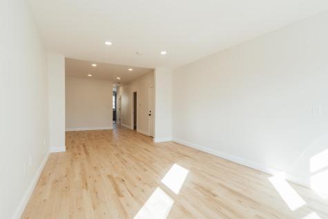 27 West 52nd Street Bayonne NJ 07002
