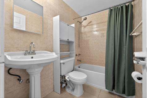 318 38th Street Union City NJ 07087