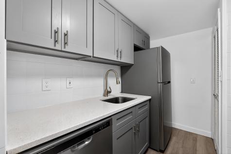 318 38th Street Union City NJ 07087