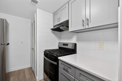 318 38th Street Union City NJ 07087