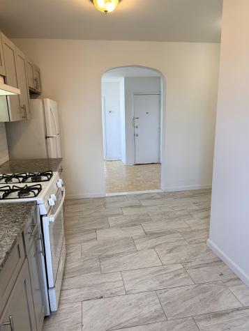 289 Bergen Avenue Jersey City NJ 07305