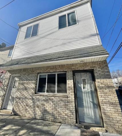 215 Avenue B Bayonne NJ 07002