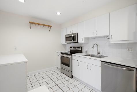 206 Shearwater Court West Jersey City NJ 07305