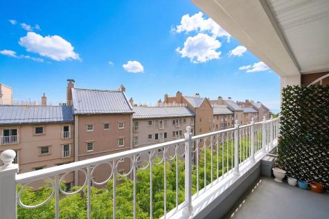 206 Shearwater Court West Jersey City NJ 07305