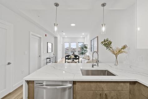 412 Whiton Street Jersey City NJ 07304