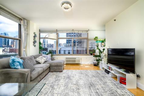 10 Regent Street Jersey City NJ 07302