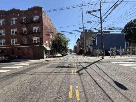423 Baldwin Avenue Jersey City NJ 07306