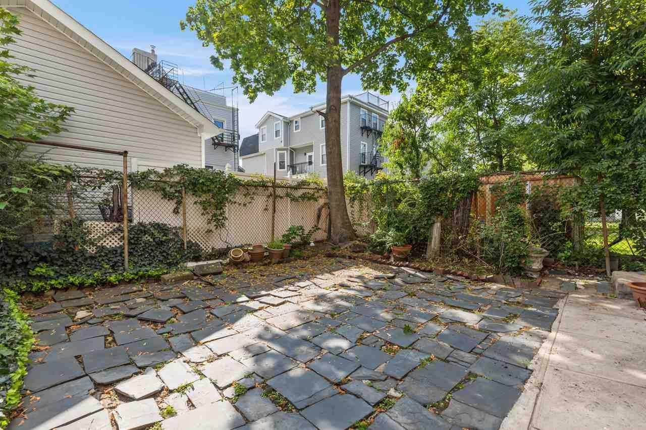 11 Hudson Place Weehawken NJ 07086